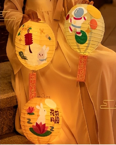 打卡超大萌兔、放水灯……纺织谷上元市吉超多惊喜等你来发现！