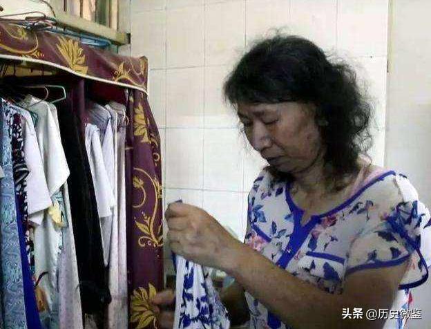 广西大叔穿女装在街头卖艺被骂变态，真相曝光后网友：真男人