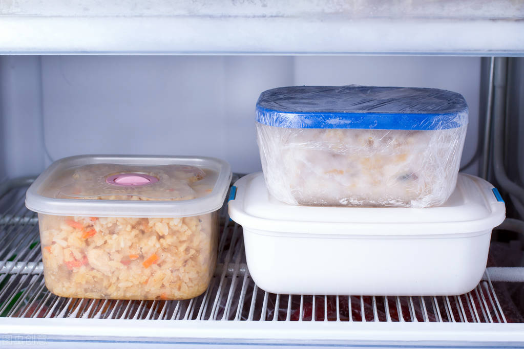 面粉放时间长了怎么补救,面粉放久了发酸怎么办