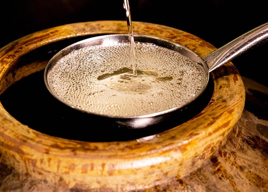 浓香型纯粮食白酒成本是多少,纯粮酿造白酒一斤成本多少钱