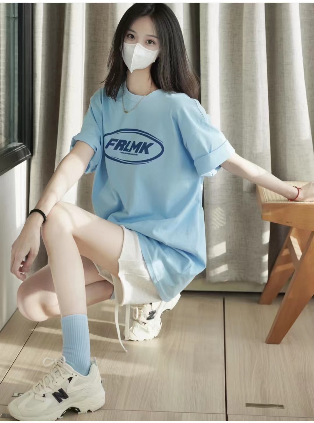 白短裤子怎么搭配衣服和鞋子图片,条纹白色短裤配什么上衣男士