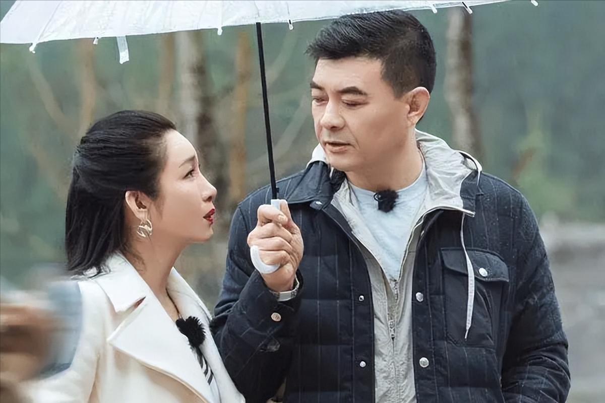 王珂破产欠四亿，刘涛找到秦海璐借钱，秦海璐做的事让她很意外