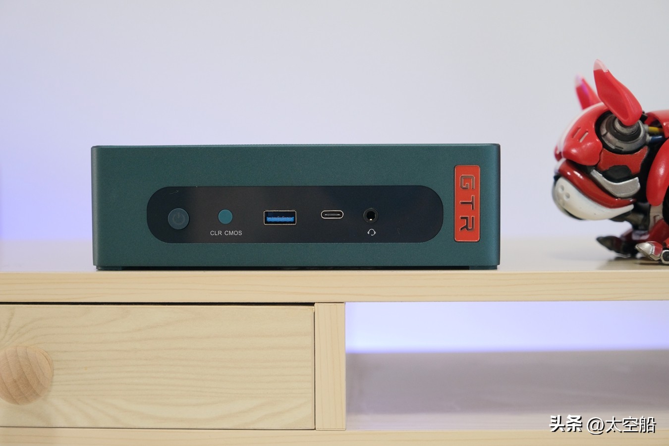 零刻gtr7和同配置笔记本,零刻gtr7电脑测评