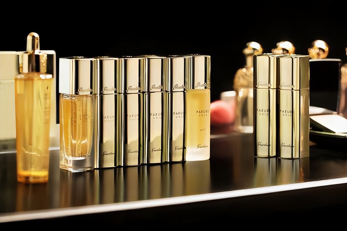 雅诗兰黛和娇兰粉底液哪个好用,粉底液娇兰金钻测评