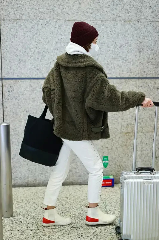 马伊琍斗篷穿搭,马伊琍穿衣搭配秋冬