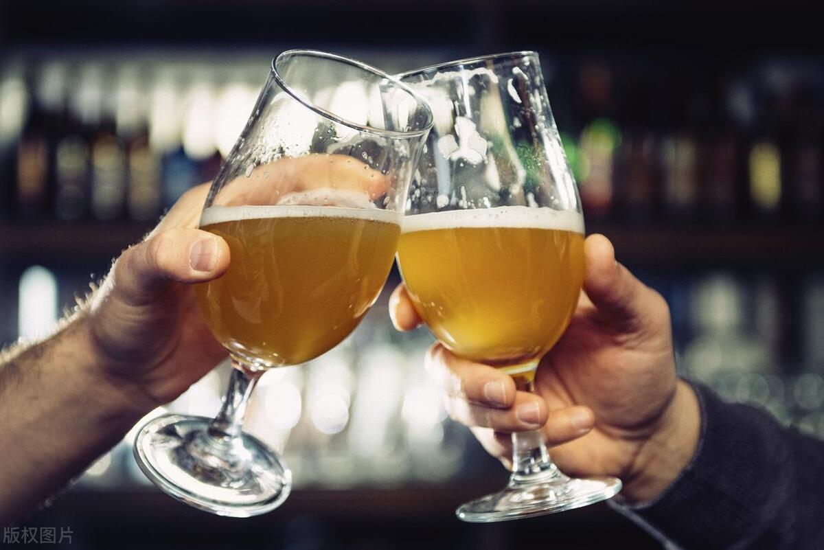 喝的酩酊大醉怎么解酒,喝得酩酊大醉怎么醒酒