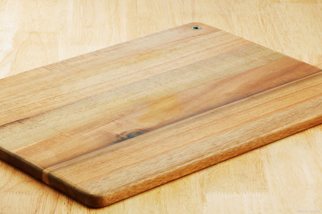 原木加工多少钱一方,做原木粗加工有销路吗