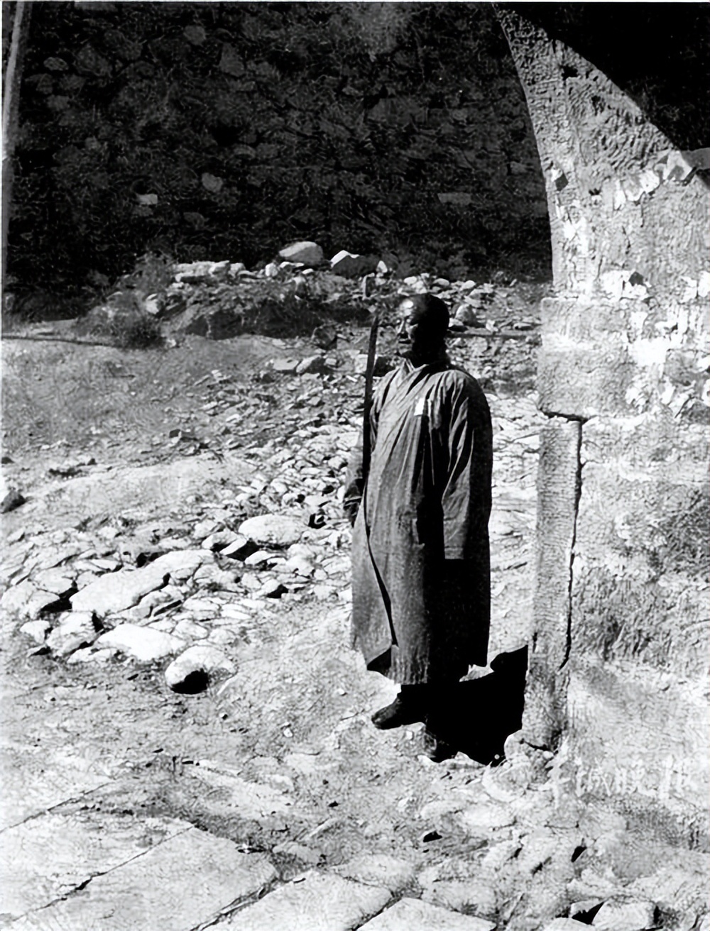 四川汶川的一位和尚连破三戒,汶川地震和尚为救人破了哪三戒