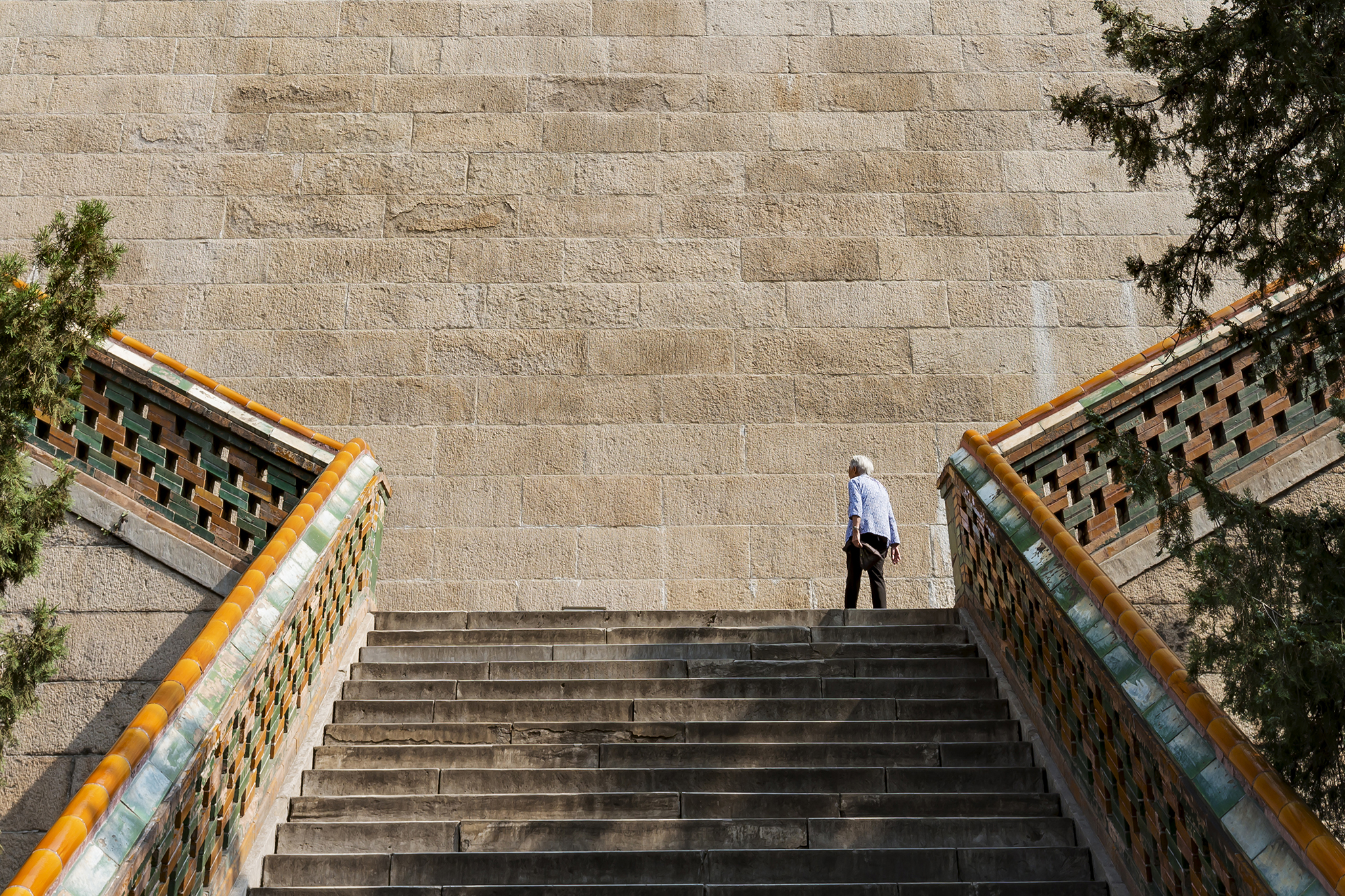 漫步北京颐和园,走颐和园长廊寓意