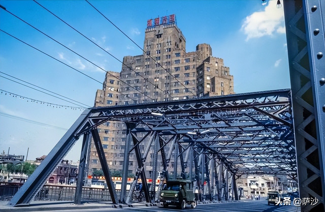 六七十年代的中国想当司机难不难？1908年8月12日第一辆T型车下线