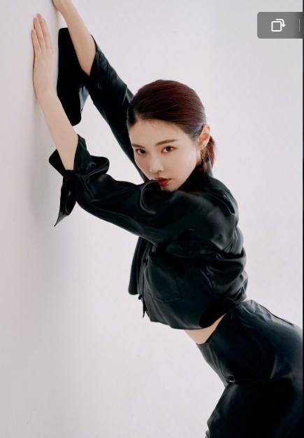 宋小粤和黄逸辉,cba啦啦队黄逸辉vs宋小粤