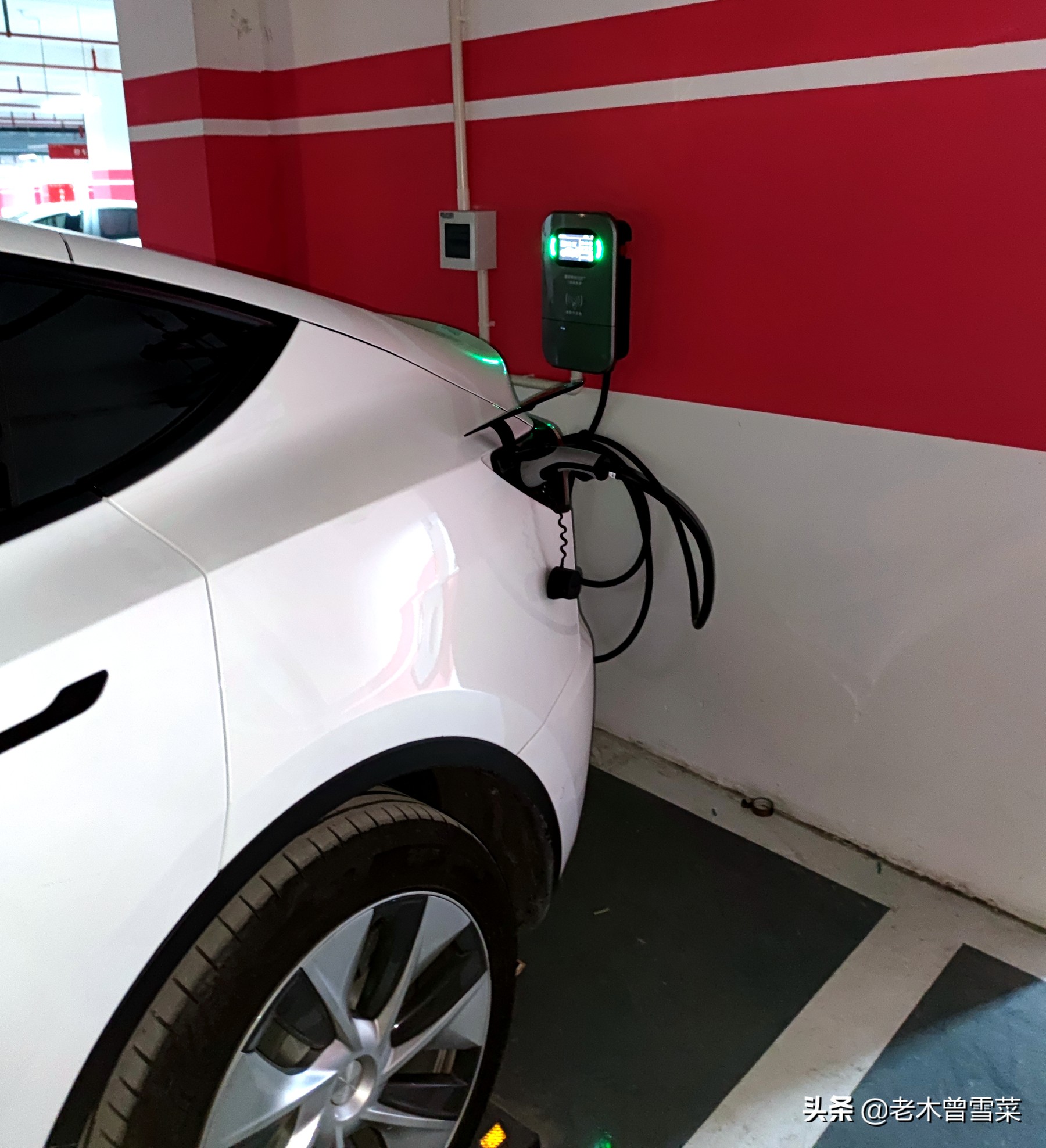 特斯拉便携充电设备评测,特斯拉充电桩和便携式充电器区别