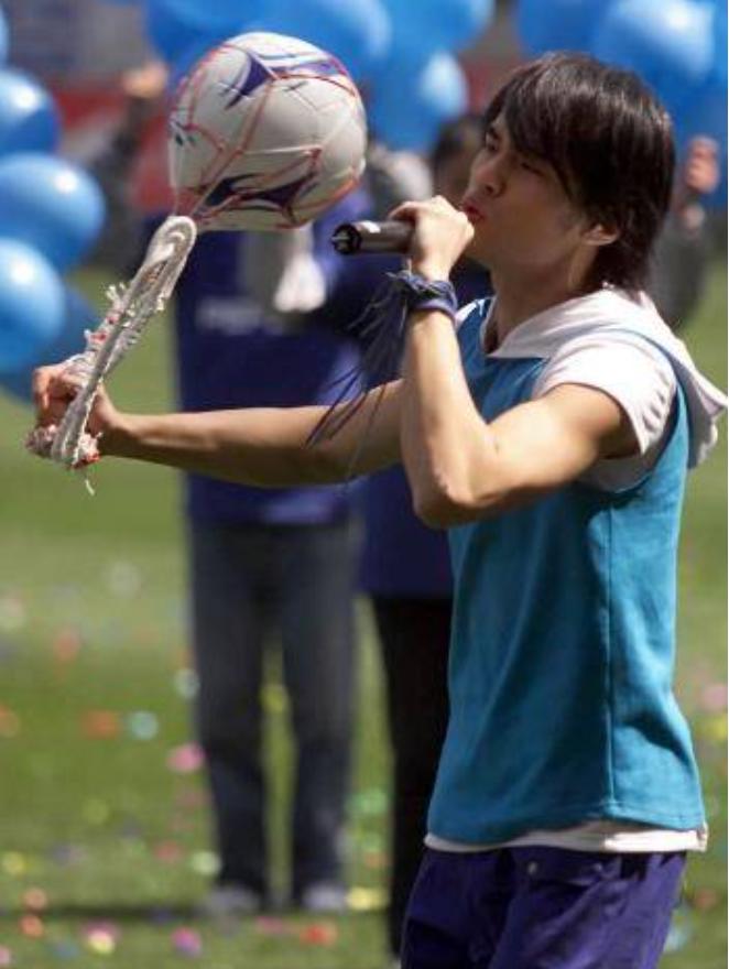 周杰伦新鞋,周杰伦回归见证