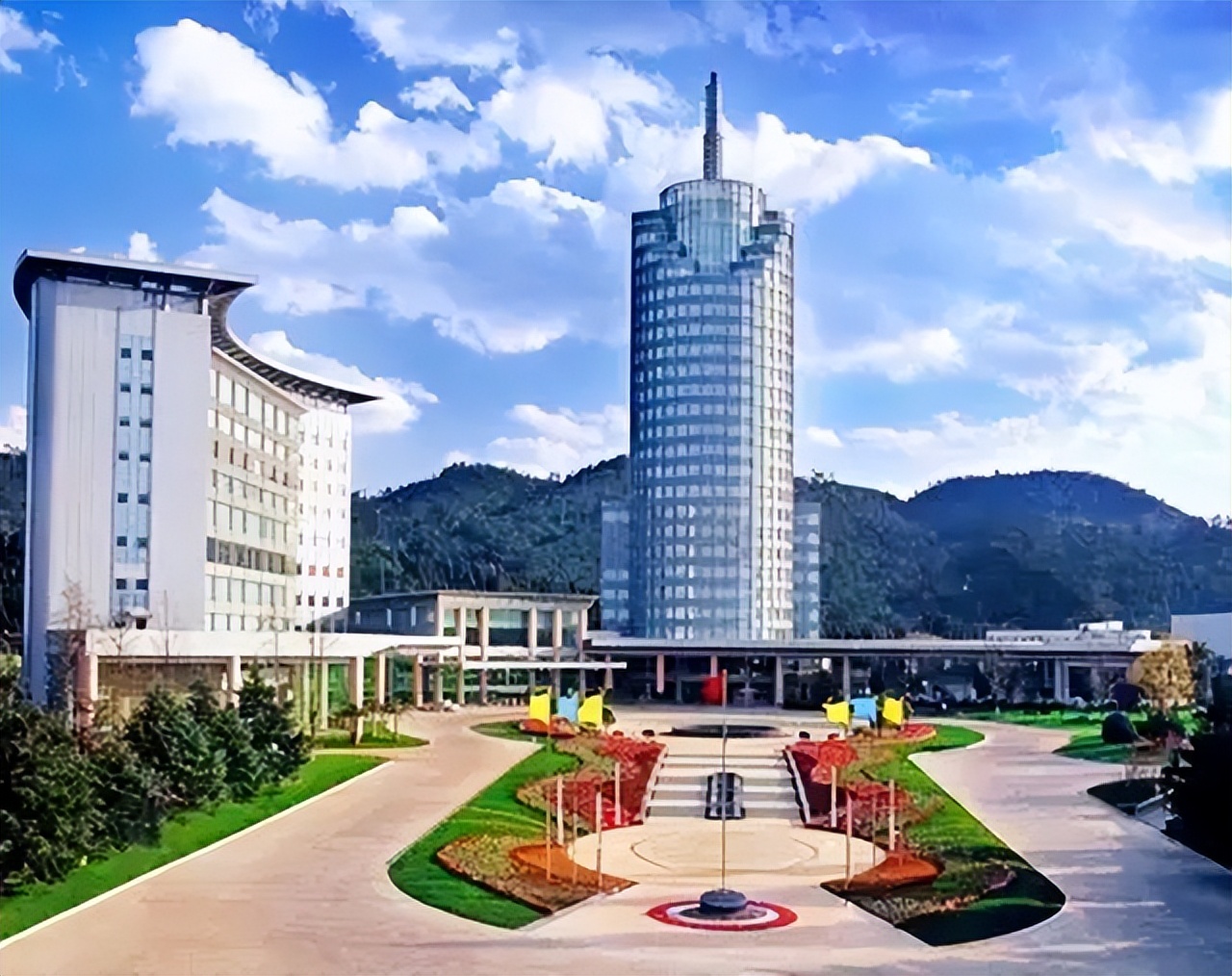 褚时健褐色红塔山多少钱一包,红塔山新品香烟褚氏经典