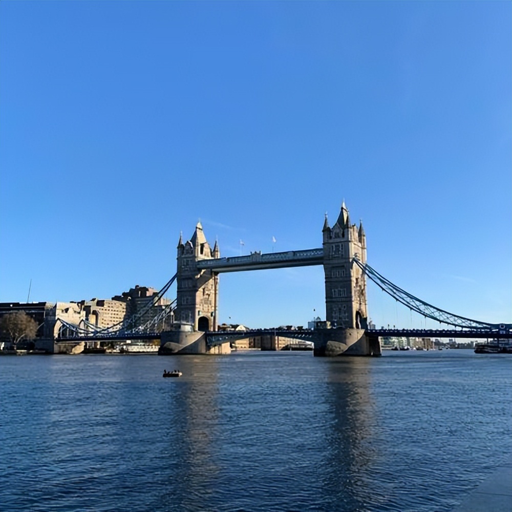 伦敦塔桥有什么寓意,伦敦塔桥在伦敦中心吗