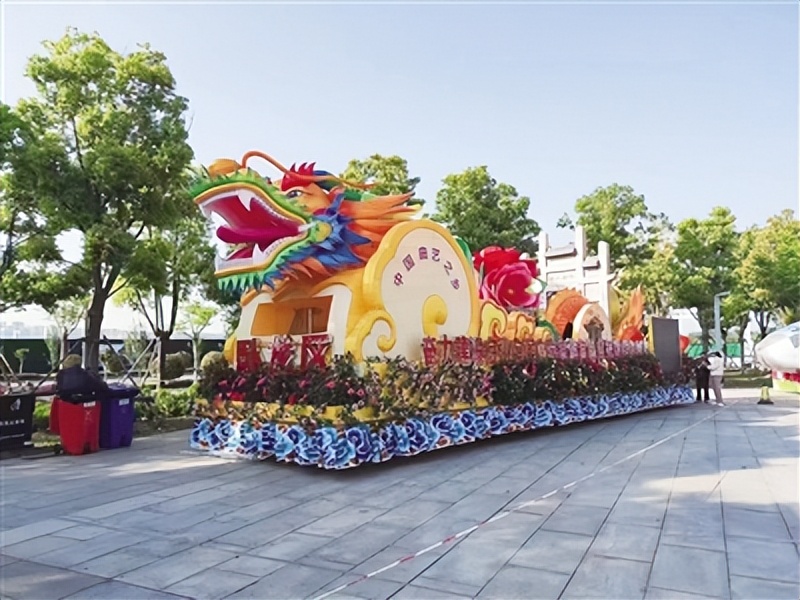 月季又香又漂亮,卧龙月季花