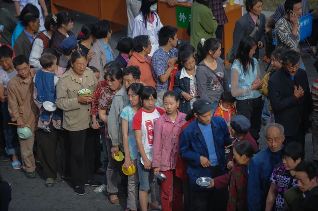 汶川地震15周年记录图片,汶川地震这些画面让人噙满泪水