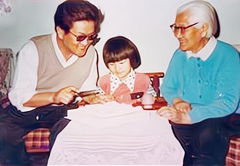 作曲家施光南简历,施光南死后遗孀现状