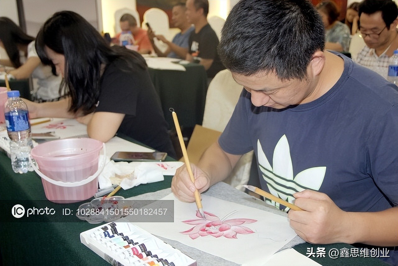 创业是招商还是自己开店好,创业是自创品牌还是加盟好