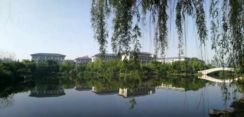 占地7000亩有五个地铁站的大学,重庆地铁4号线直达重庆图书馆