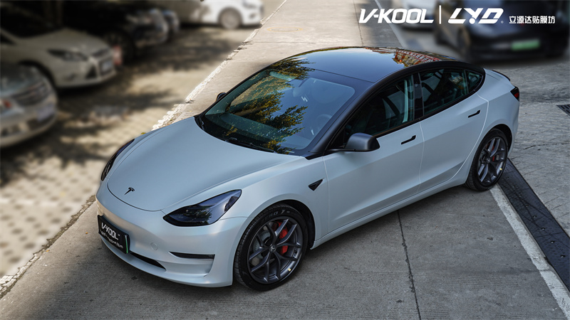 特斯拉model3改色镭射白,特斯拉model3改色流光溢彩