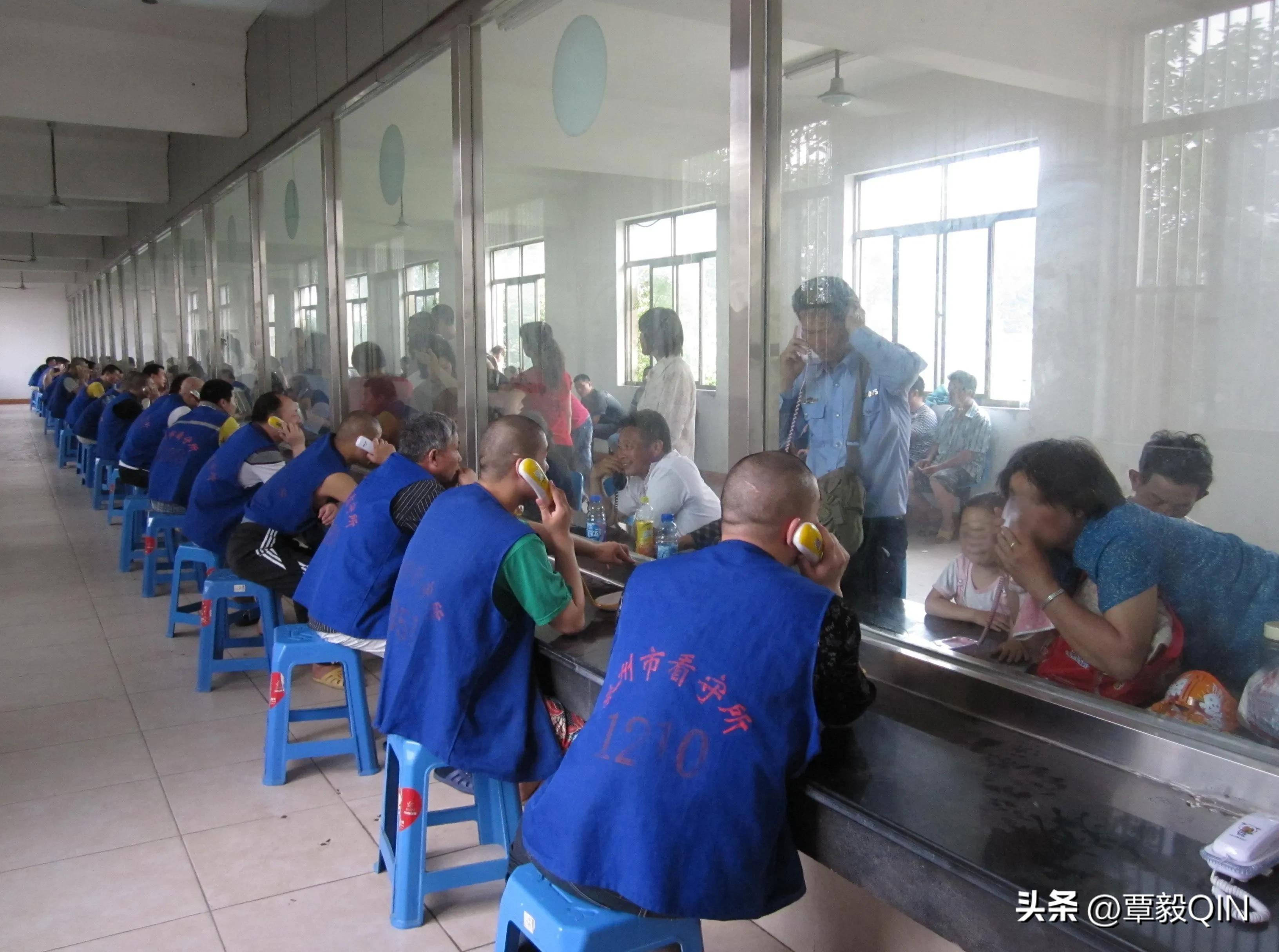 进看守所多久寄生活费,看守所里的犯人要干活吗