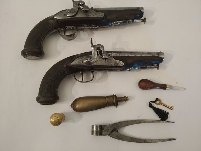 燧发枪与击发枪的区别,燧发枪为什么能取代火绳枪