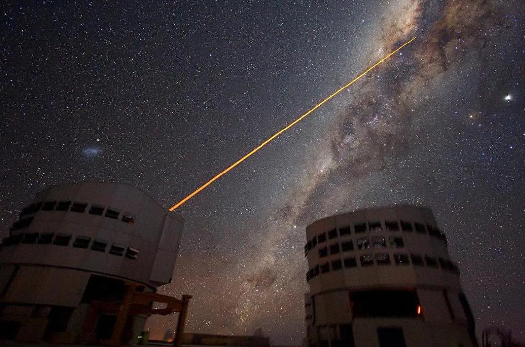 神似外星人拿着枪的书法曝光！外星人存在？中国曾发现地外可疑信号