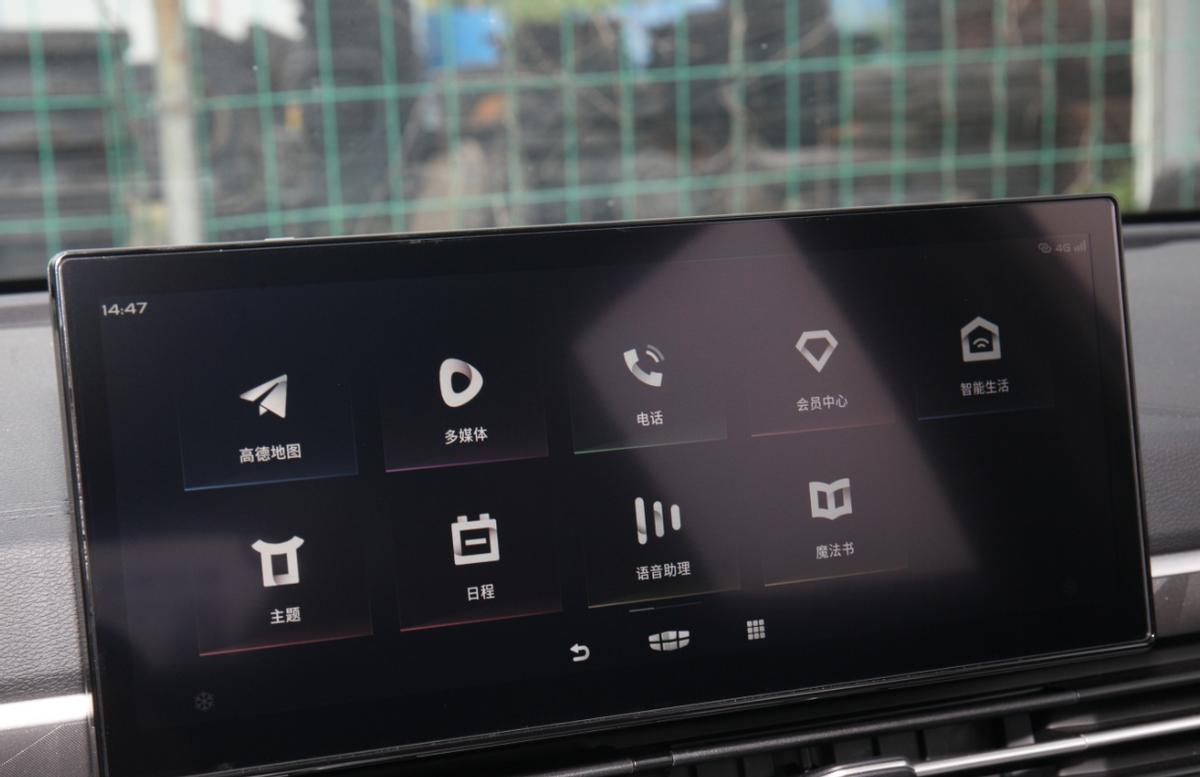 不到7万这台suv真的很出众,这款suv稳重成熟质感满满很上档次