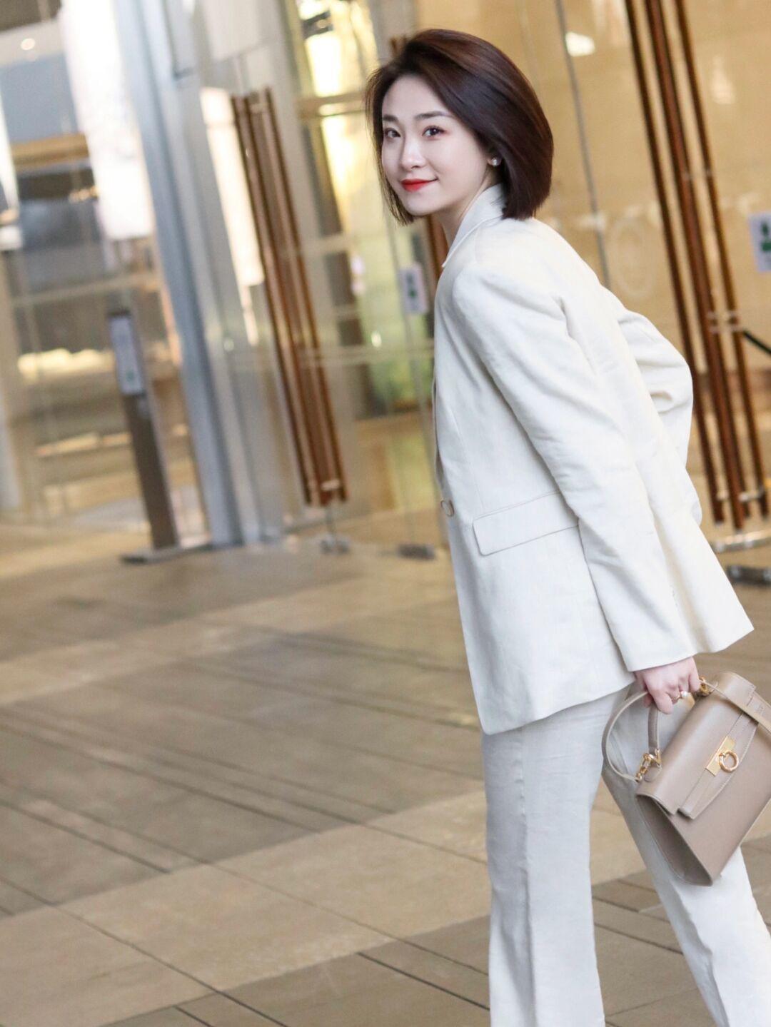 上班时西装怎么搭配穿出高级感,干练利落的西装穿搭