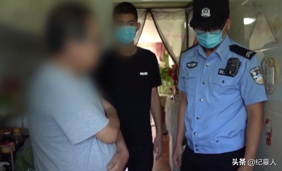 北京男子捡到乌龟养了8年,男子在野外捡到乌龟越长越不好