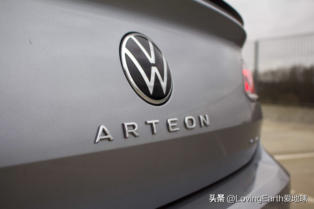 雪铁龙c5天逸phev对比领克01,雪铁龙c5各款对比