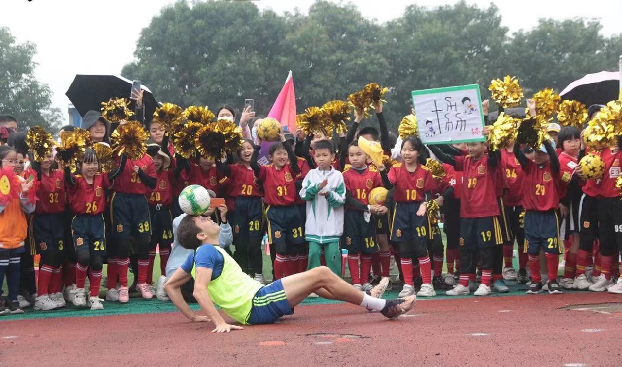 西塱小学足球,广州足球嘉年华