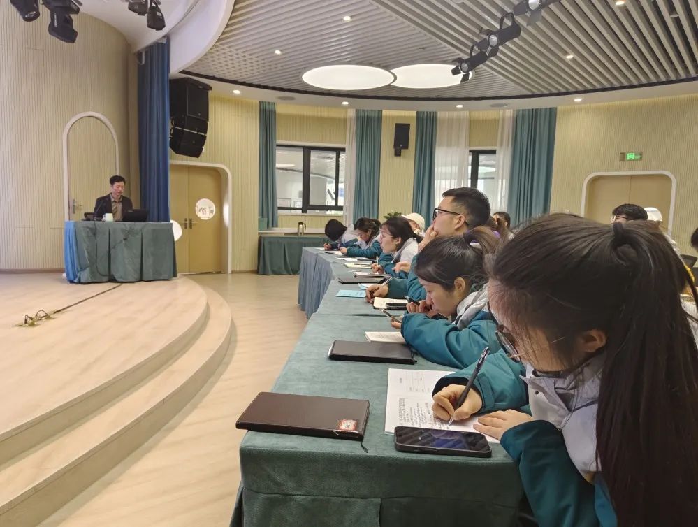 学以共进|技术引领，思辨成长