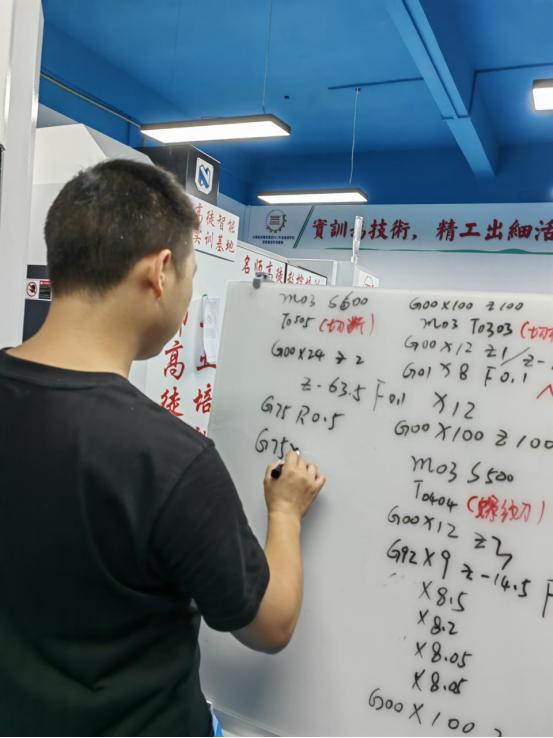 中山市数控车床培训学校,广州市数控车床编程培训班