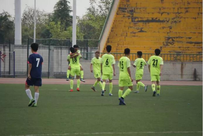 瓒崇悆缁忕悊澶х綏,瓒崇悆缁忕悊缃楃撼灏斿