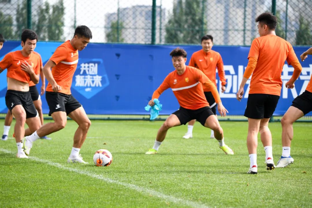 比赛胜负关键球员发挥心态,球员需平和心态对待比赛