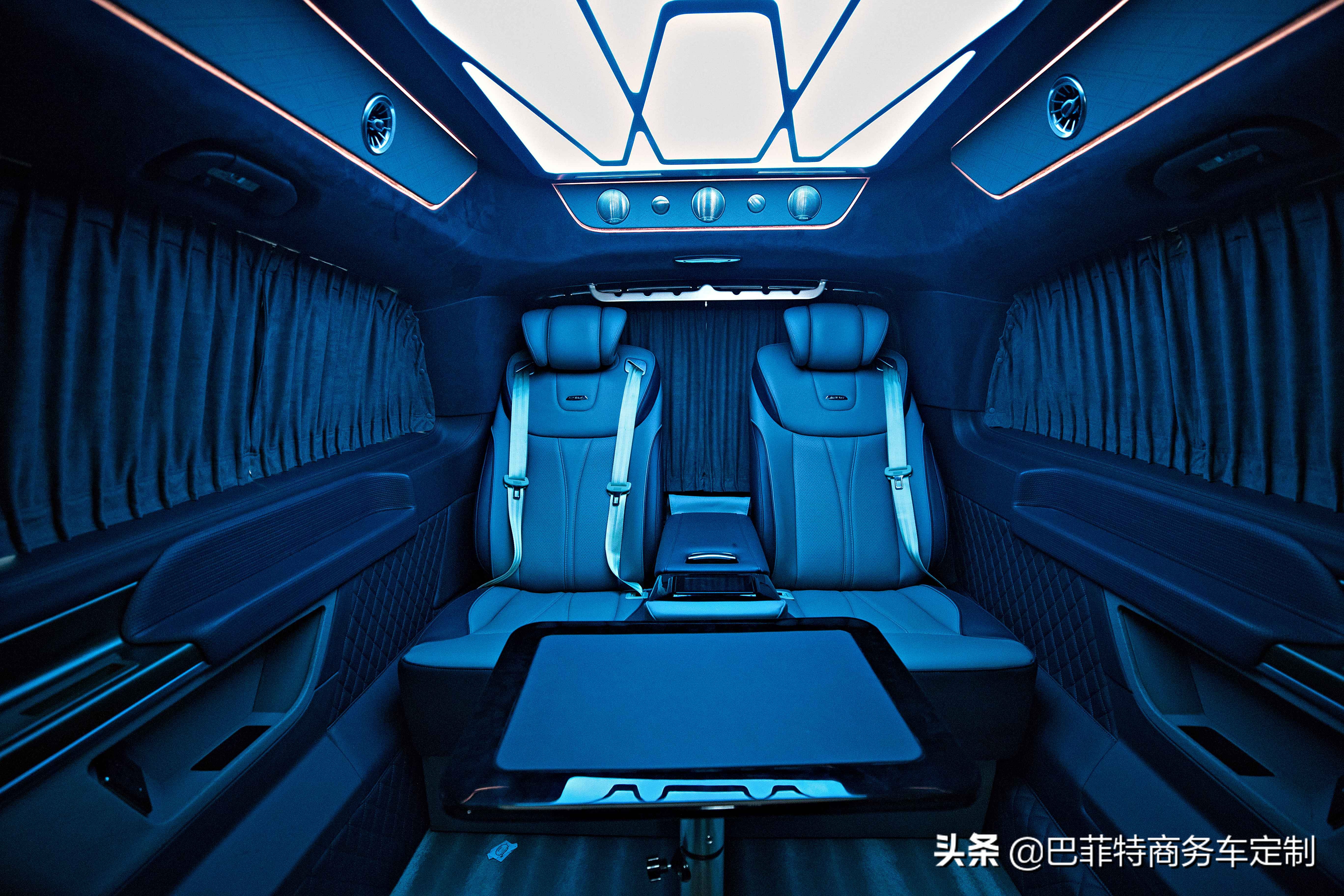 一份份的圣诞礼物,一份精心准备的圣诞礼物