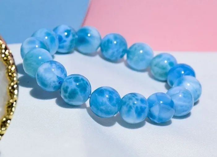 10种最漂亮的宝石,大自然中天然的蓝色宝石