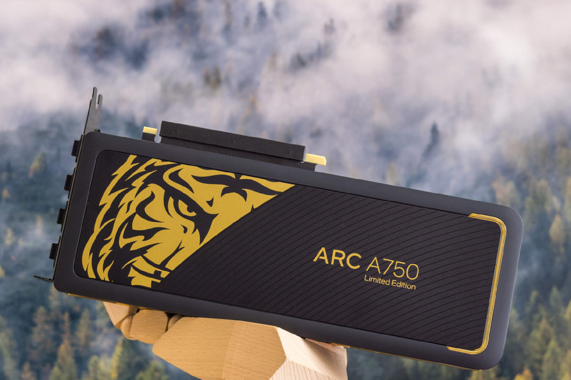 matx机箱和itx机箱对比,itx主机和matx主机哪个好