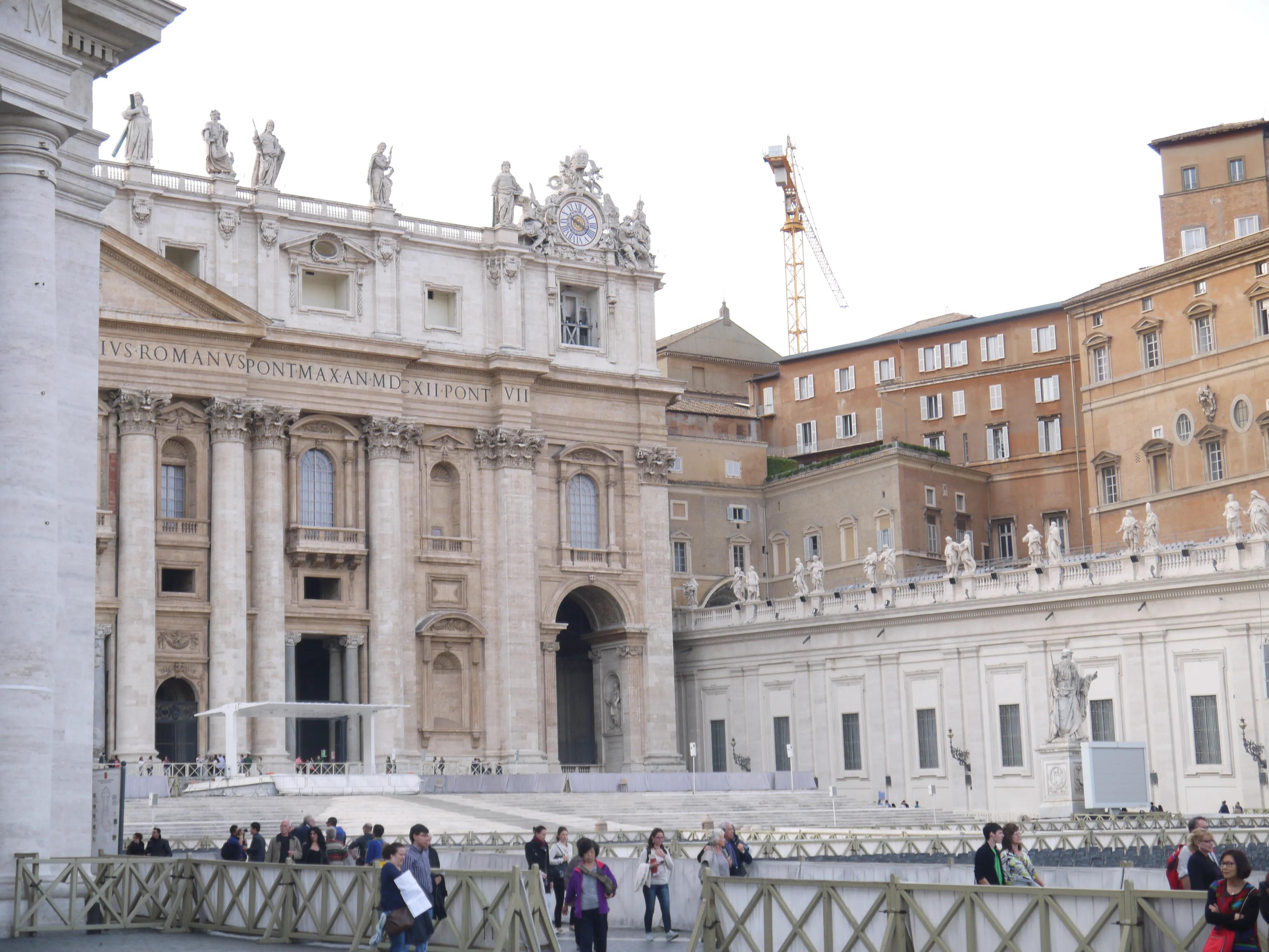 沈阳老人自驾游视频,70岁老人国外旅游