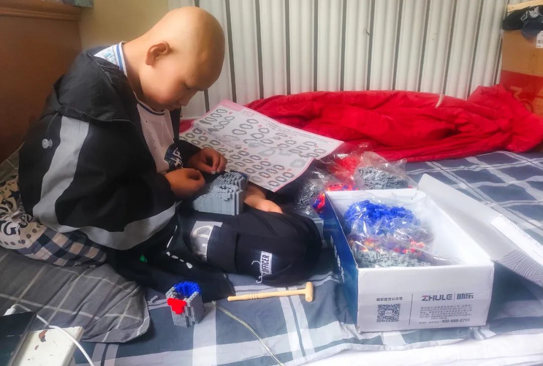 小男孩一天尿不出尿,男童憋得慌尿不出来怎么办