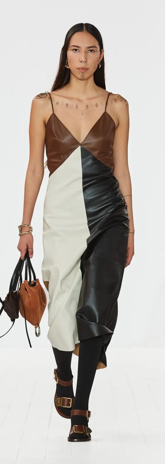 2023-2024秋冬流行趋势款式,2023秋冬流行趋势款式颜色