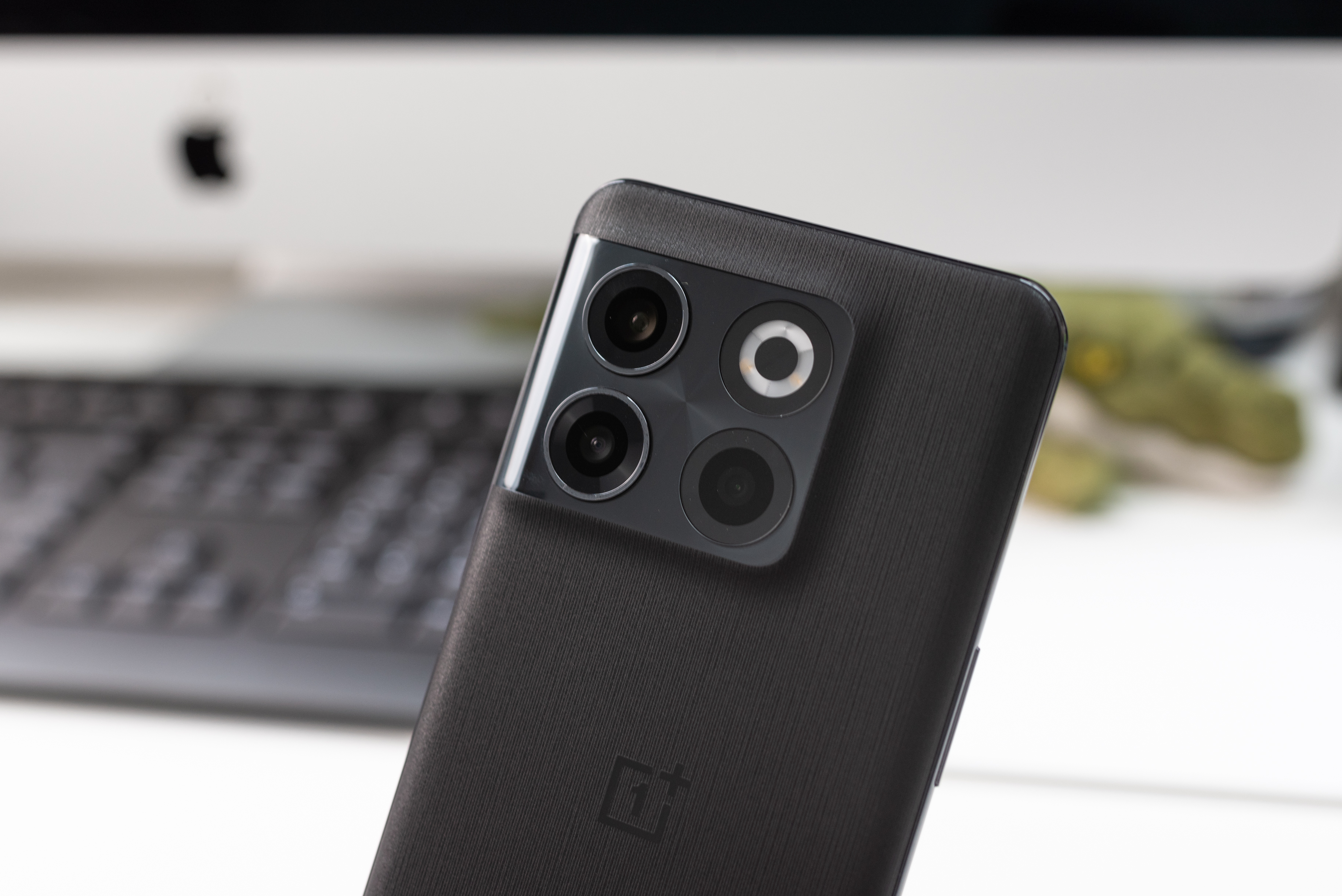 华为和苹果哪个压感更好,6-7千的华为和苹果哪个性价比高