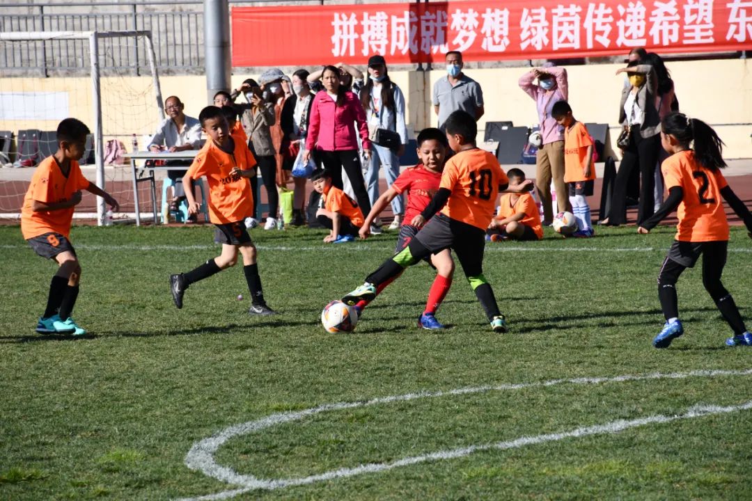 云南省东川市中小学生足球比赛,东川二小足球比赛四三班