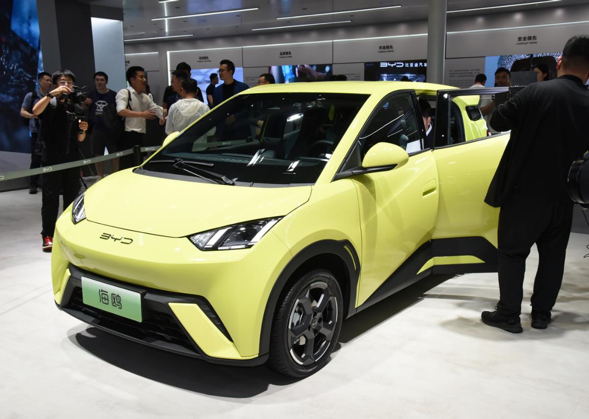 五菱和比亚迪电车哪个好,比亚迪电车在日本卖的快吗