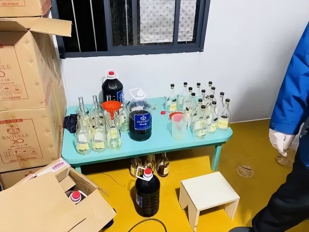 回收洋酒瓶子造假,发现回收酒瓶造假