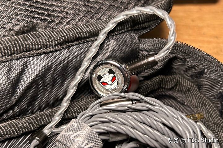 凤鸣天音食铁兽和ea500,凤鸣天音精卫耳机