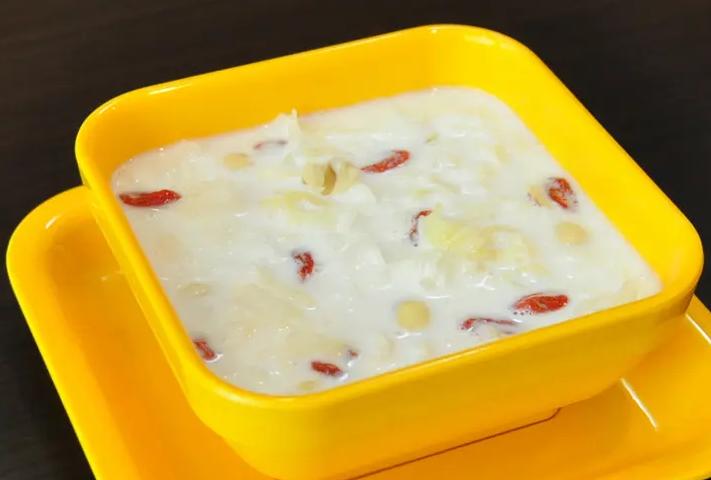 夏天爱出汗5种食物要多吃,夏天爱出汗多吃什么补充营养