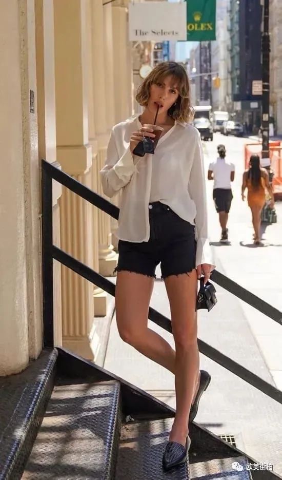 夏天穿黑色还是白色衣服好看,夏天来了穿白色好看还是黑色好看